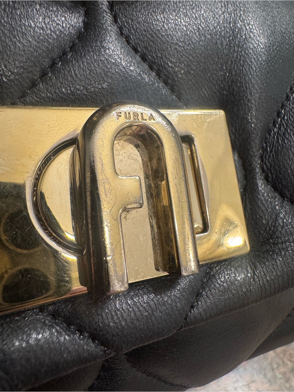 Furla Quilted Black Leather Crossbody bag EUC - Picture 3 of 9